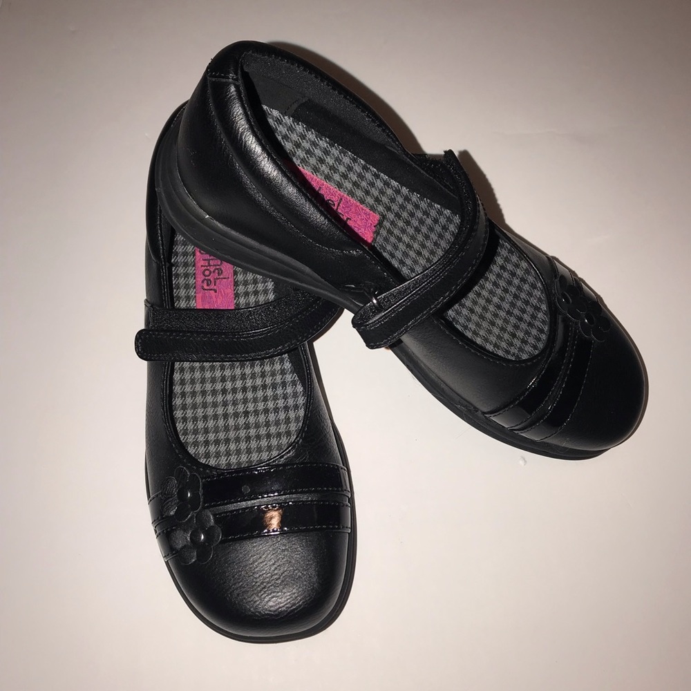 Girls black dress shoes